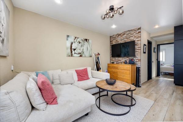Piso en venta en Calle Tomas Valcarcel, 17, Torrevieja
photo 1