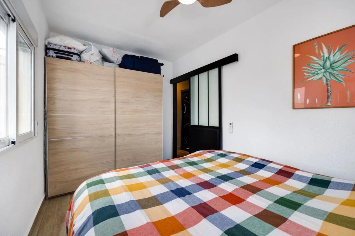 Sale of apartment in Calle Tomas Valcarcel, 17, Torrevieja
 photo 4