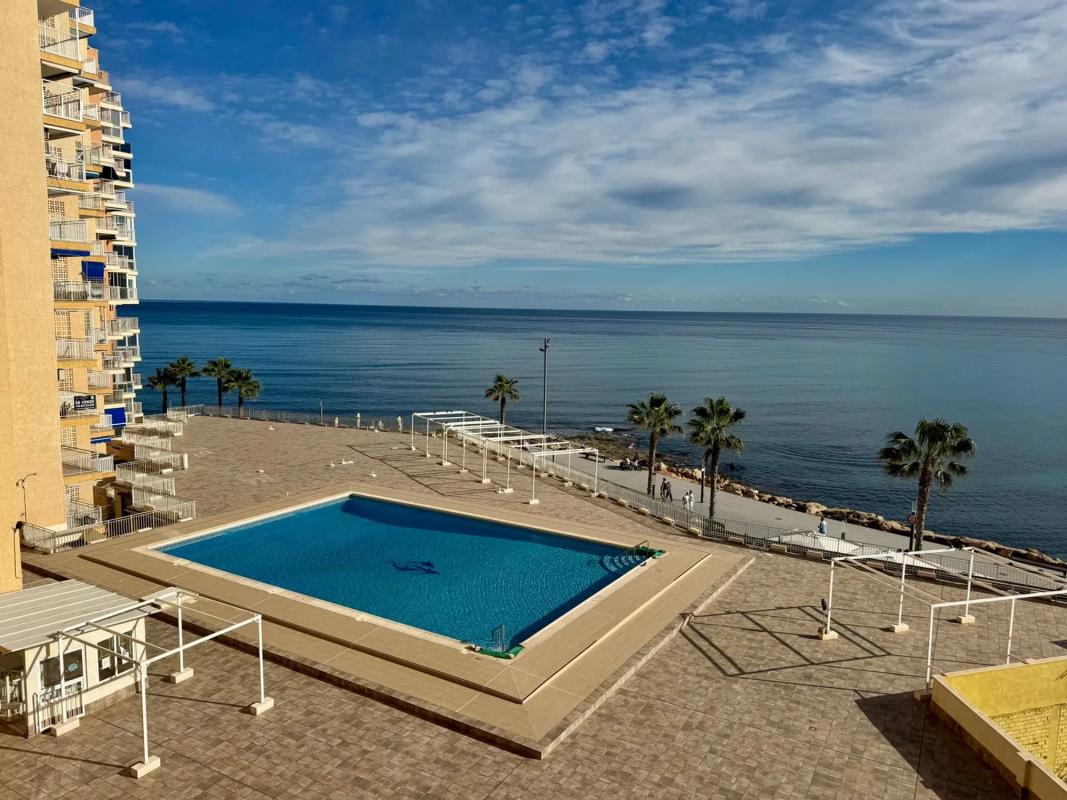 Sale of apartment in Avenida de los Marineros, 15, Torrevieja
 photo 2