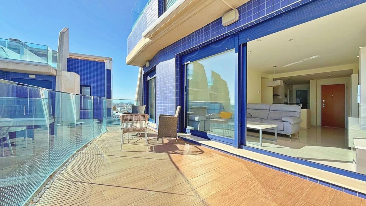 Penthouse sale in Calle Mar Llana, Torrevieja photo 5