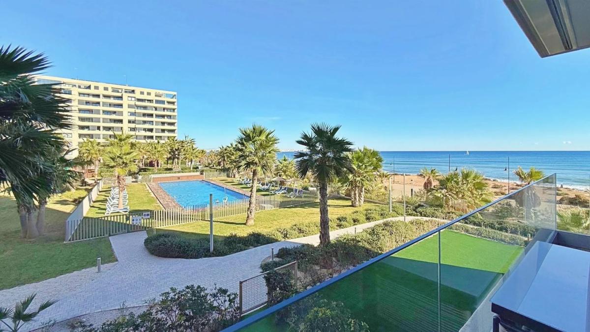 Venta de piso en Calle del Tornado, Torrevieja
photo 3