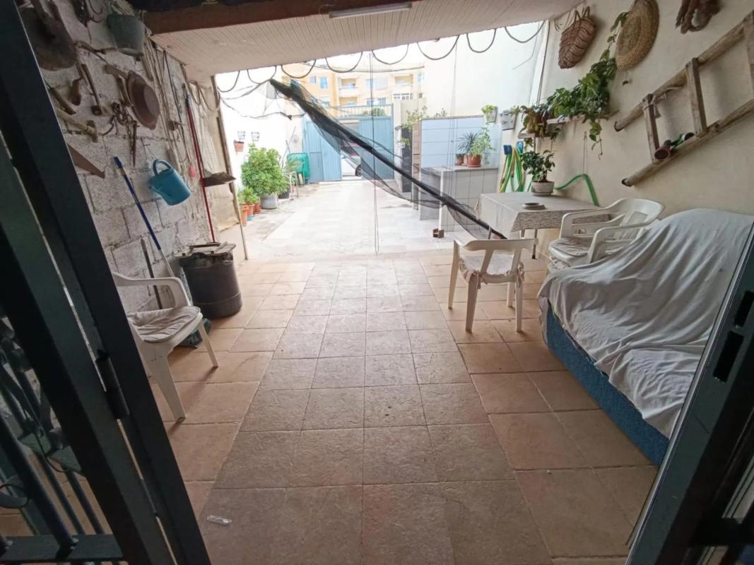 Sale of independent chalet in Calle Riu Xúquer, Elche / Elx
photo 2