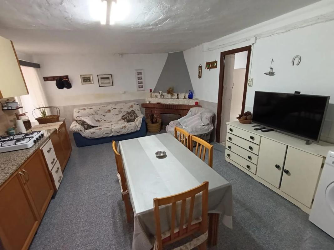 Sale of independent chalet in Calle Riu Xúquer, Elche / Elx
photo 4