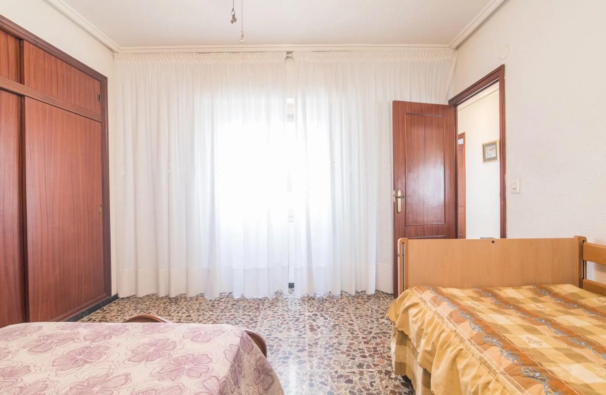 Venta de piso en CL POETA MIGUEL HERNANDEZ, Elche / Elx
photo 4