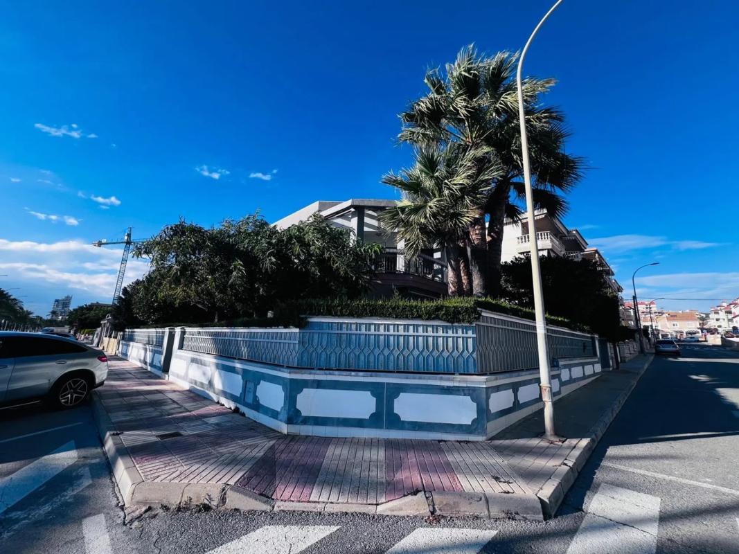 Продажа отдельного шале в Calas de Santiago Bernabeu, Санта Пола photo 4