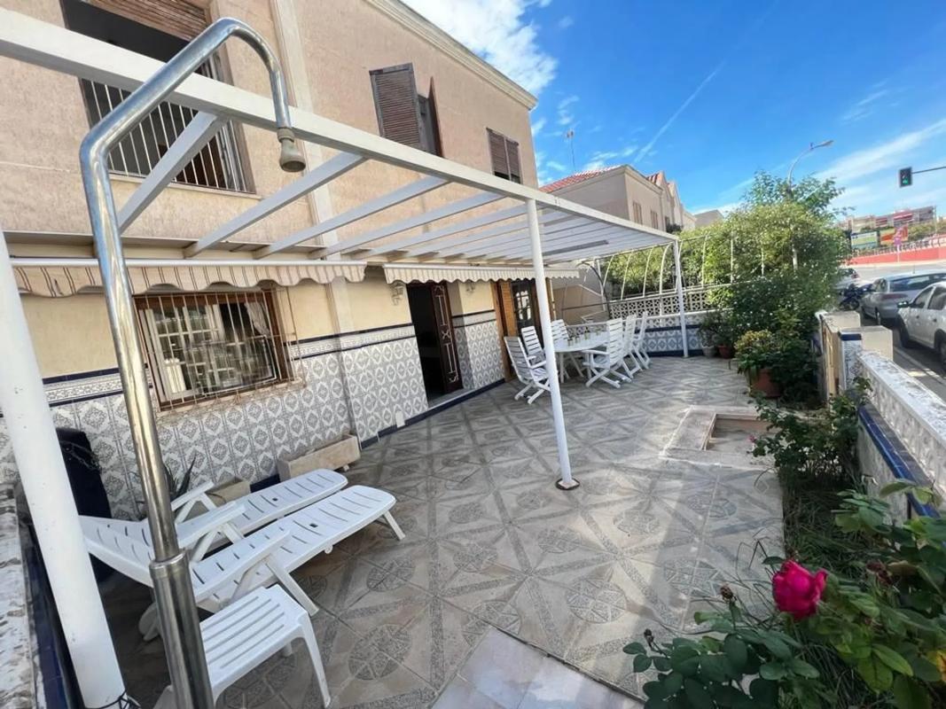 Продажа таунхауса в  Calas de Santiago Bernabeu , Санта Пола photo 3