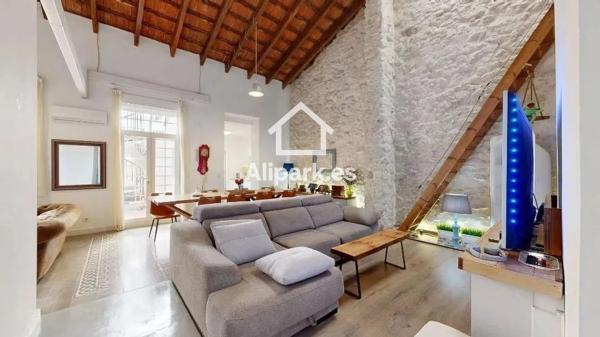 Chalet adosado en venta en Calle Pérez Medina , Alicante / Alacant photo 1