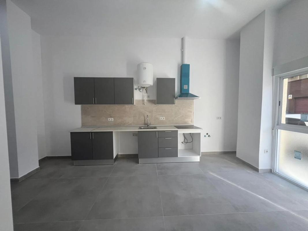Продажа квартиры на Calle de Gandhi s/n, Аликанте / Алакант
photo 4