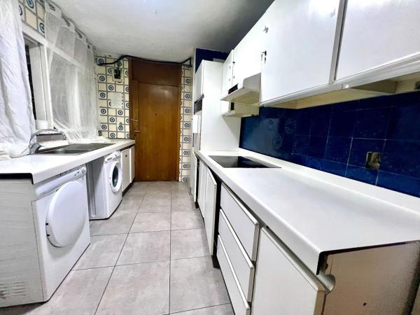 Piso en venta en Calle Reyes Católicos, Alicante / Alacant
photo 1