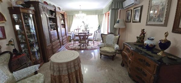 Piso en venta en AV DR GADEA, Alicante / Alacant
thumbnail 1