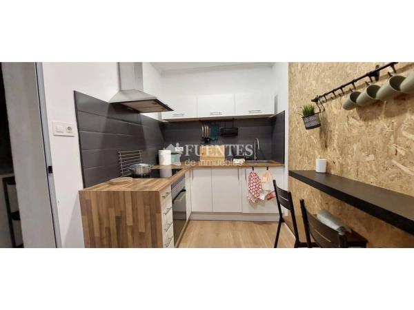 Apartment for sale in  Calle de Claudio Coello, Alicante photo 1