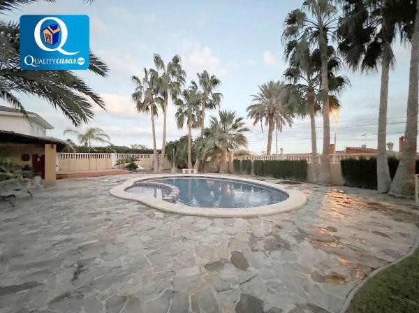 Chalet wolnostojący na sprzedaż w Barrio Ciudad de Asís - Font-Calent - El Bacarot, Alicante / Alacant thumbnail 2