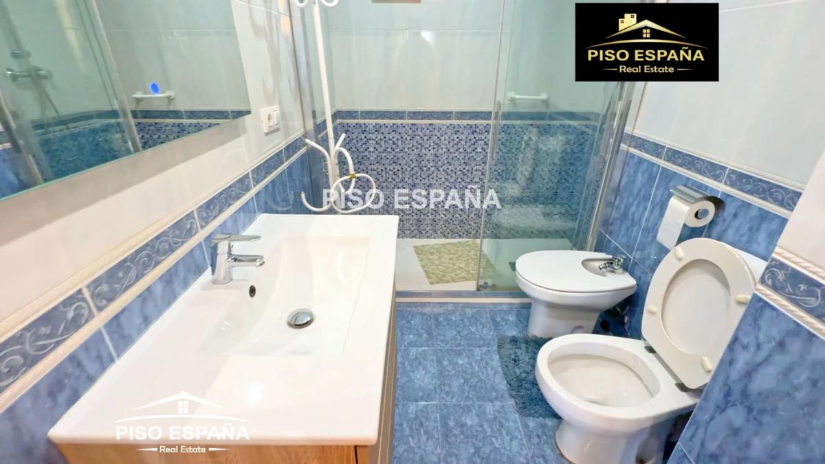 Sale of apartment in Avenida San Sebastián, Alicante
photo 3