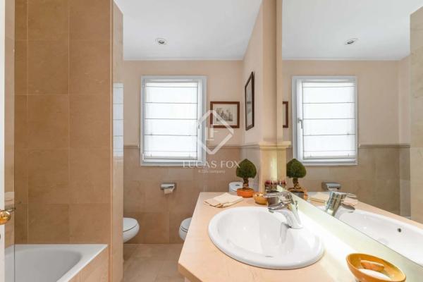 Chalet independiente en venta en Avenida de la Costa Blanca, 44, Alicante / Alacant
 photo 4