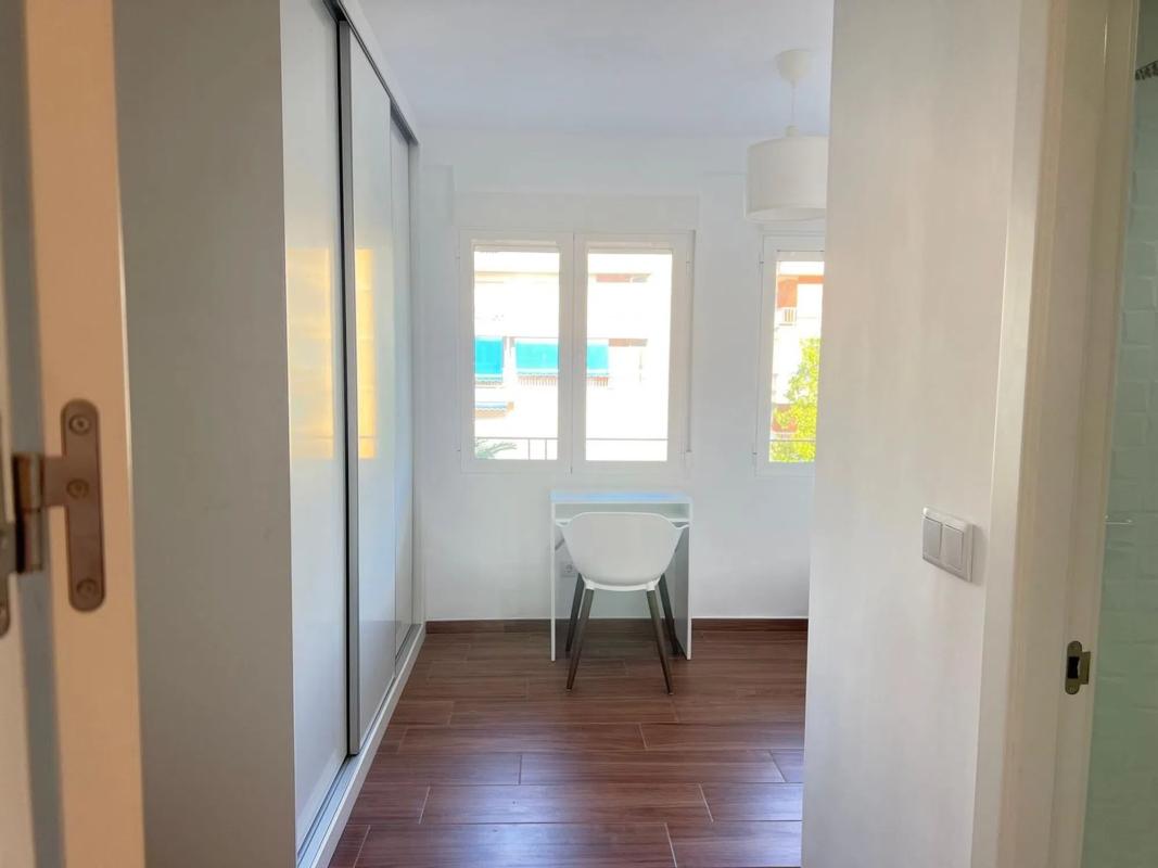 Sale of apartment in Avenida Bruselas, 21, Alicante
 photo 5
