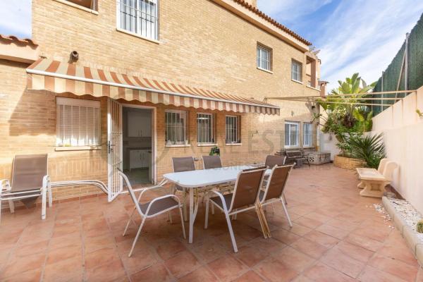 Chalet independiente en venta en Barrio Cabo de las Huertas, Alicante / Alacant
 photo 2
