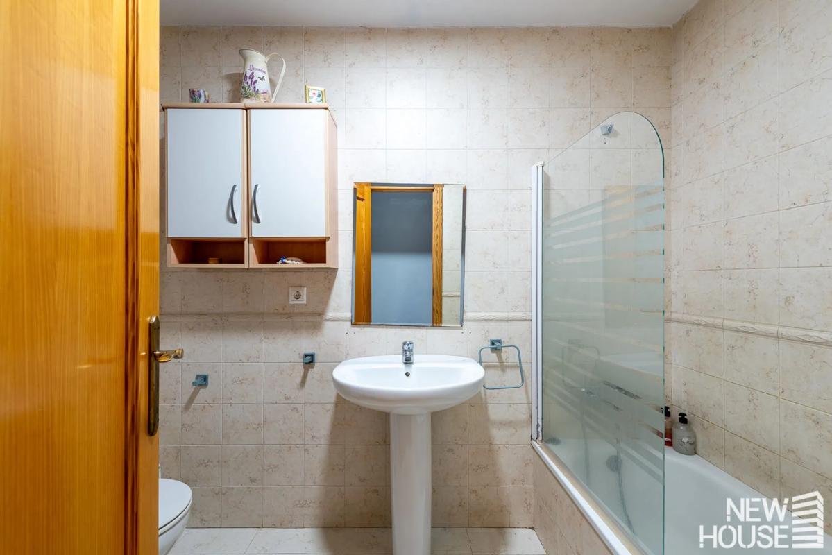 Sale of apartment in CL VICENTE ROCAMORA ONTENIEN, Alicante
photo 3