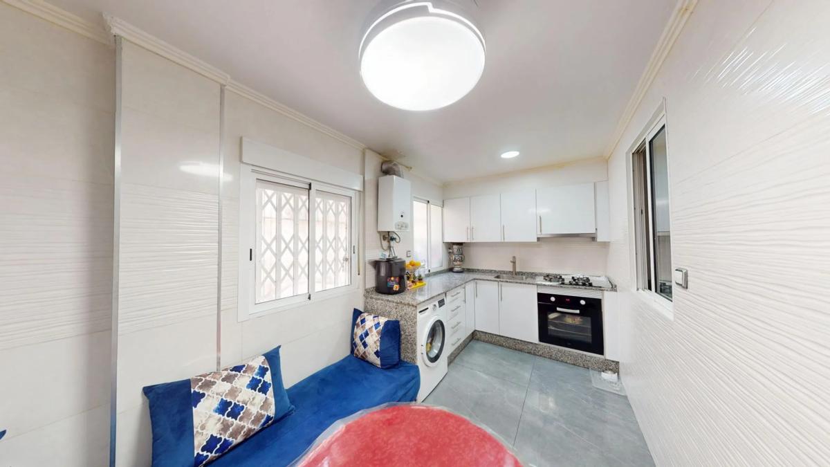 Venta de piso en Pasaje Juan Ramon Jimenes, Alicante / Alacant
photo 5