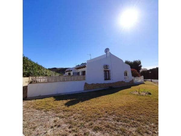 Chalet adosado en venta en Avenida del Carritxal , El Campello photo 1