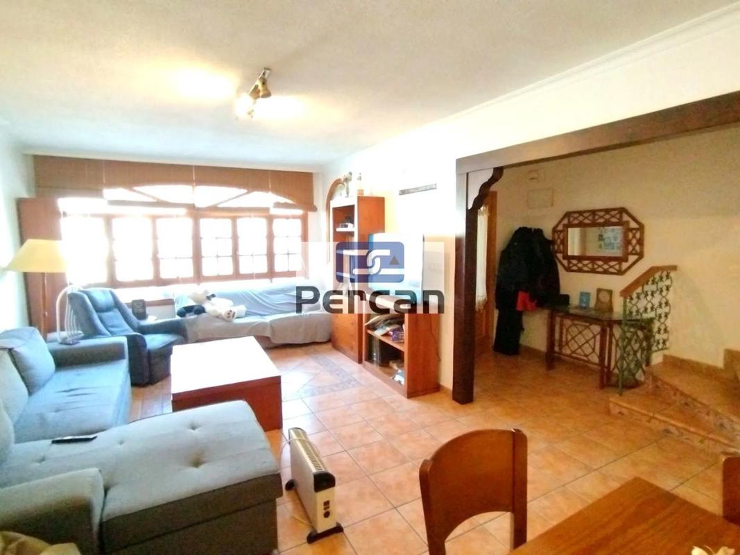 Venta de chalet independiente en Calle Serra de Mariola, El Campello
 photo 2