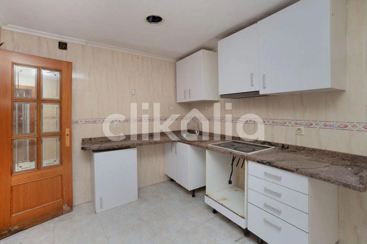 Sale of independent chalet in Calle Toledo, San Vicente del Raspeig
photo 4