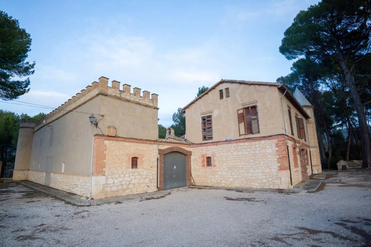 Nowa nieruchomość Castillo en Partida Plans, 1 w Ibi photo 5