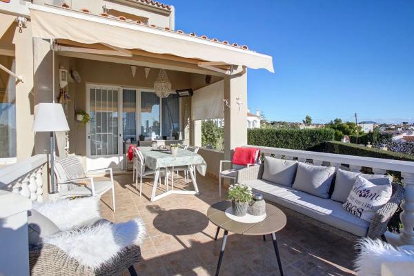 Independent chalet for sale in Cometa-Carrió, Calpe
thumbnail 2
