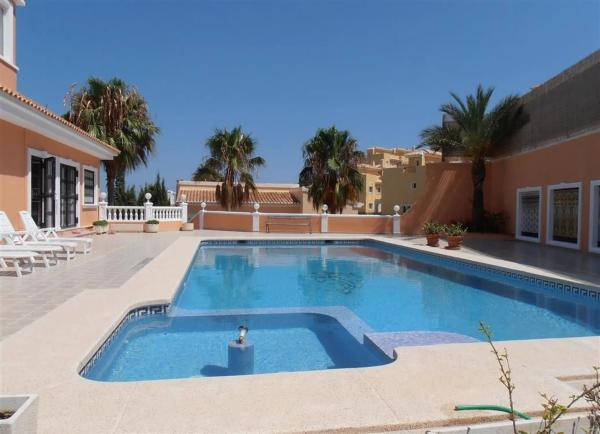 Chalet independiente en venta en maryvilla, Calpe
 photo 3