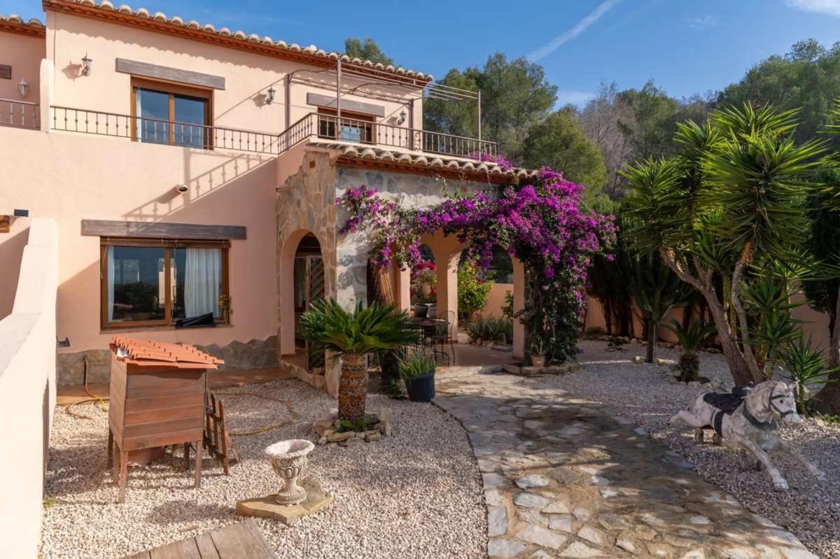 Sale of townhouse in Cometa-Carrió , Calpe photo 1