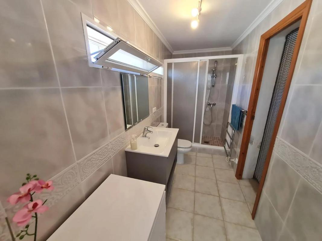 Sale of independent chalet in Canuta, Calpe
photo 4