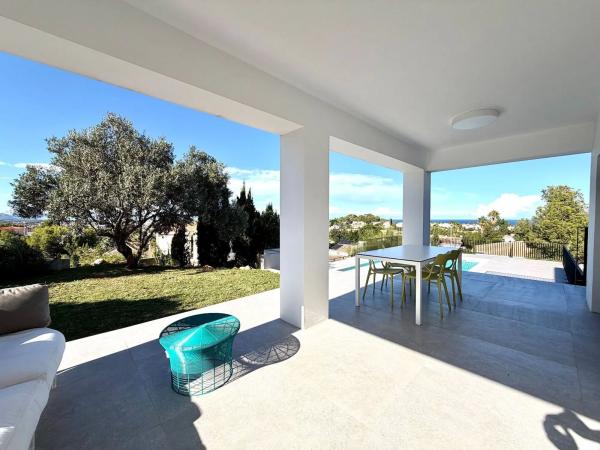 Chalet independiente en venta en Calle Orquídia, Denia
 photo 2