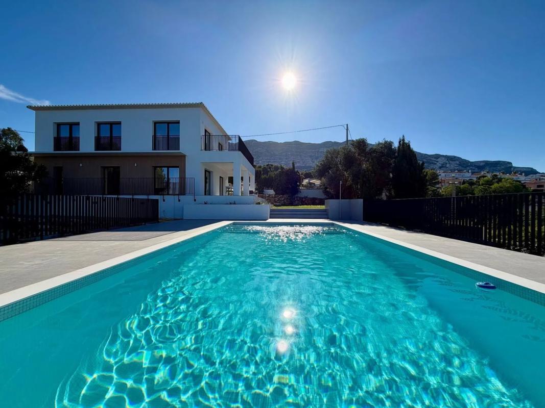 Venta de chalet independiente en Calle Orquídia, Denia
photo 3
