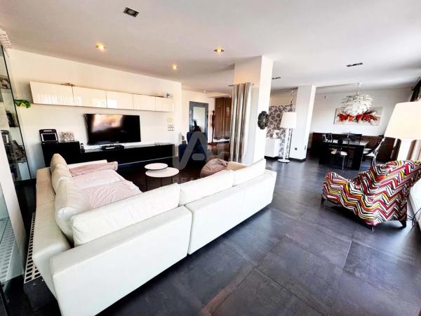 Independent chalet for sale in El Montgó, Denia
thumbnail 2