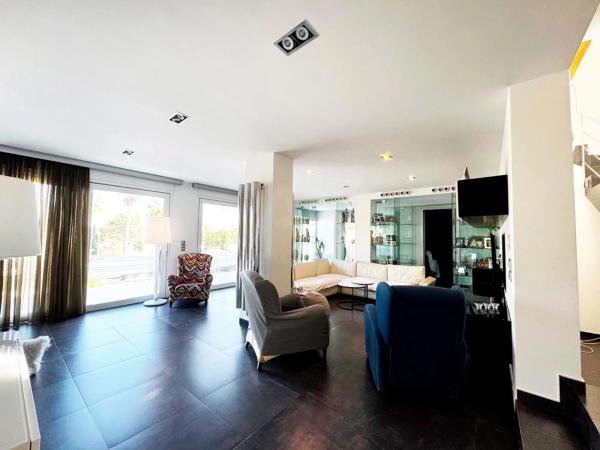 Independent chalet for sale in El Montgó, Denia
 photo 4