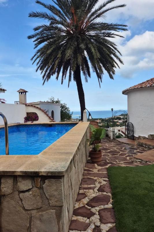 Sale of independent chalet in El Montgó, Denia
 photo 3