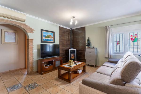 Chalet independiente en venta en El Montgó, Denia
photo 1
