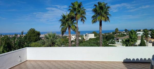 Chalet independiente en venta en El Montgó, Denia
photo 1