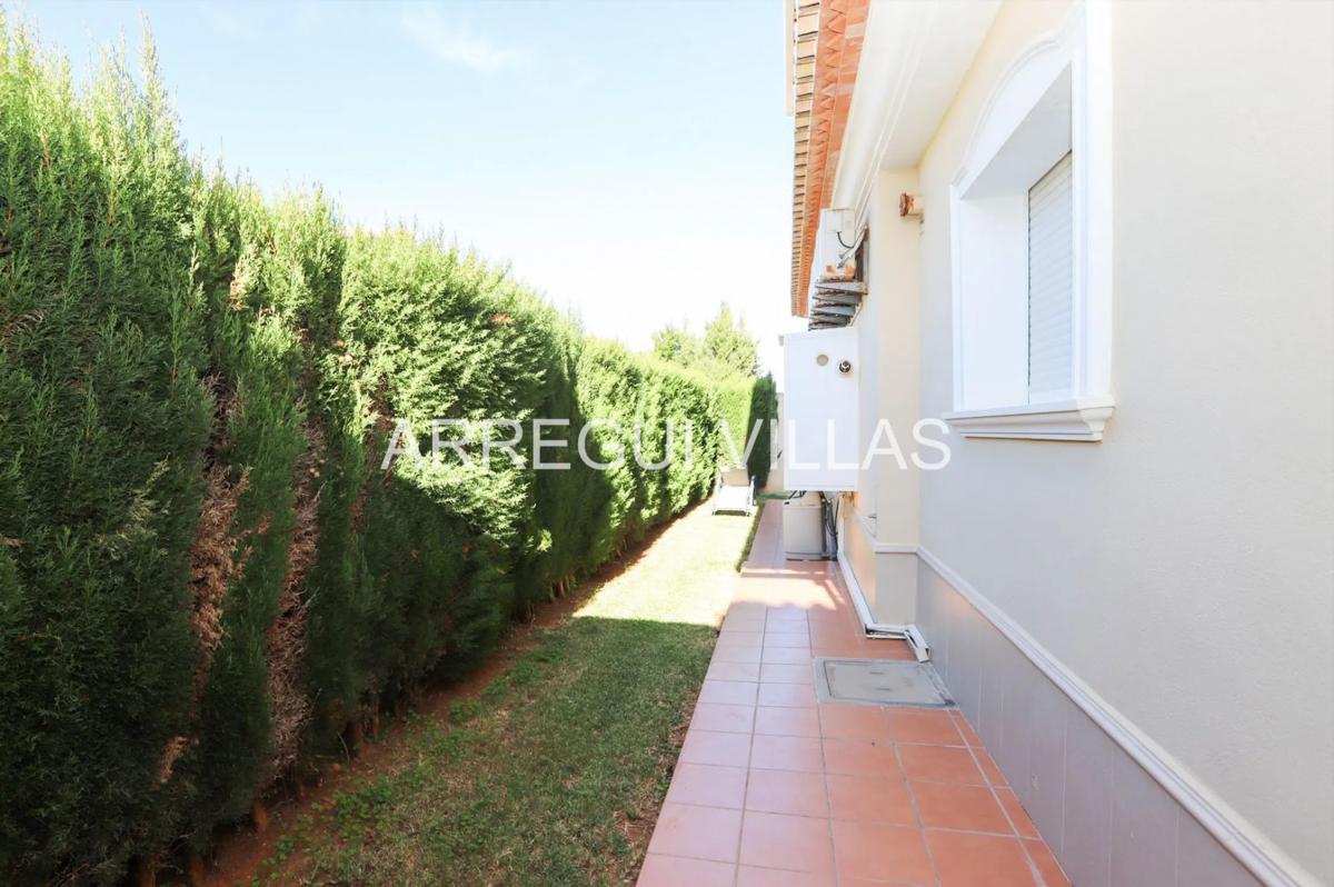 Sprzedaż niezależnego domku jednorodzinnego w  CM REAL DE GANDIA, Els Poblets photo 4