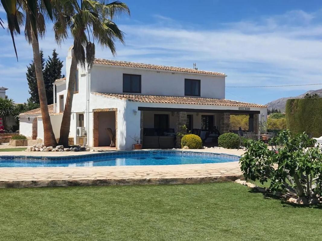 Sale of independent chalet in Centro Ciudad, Jávea/Xàbia
photo 3