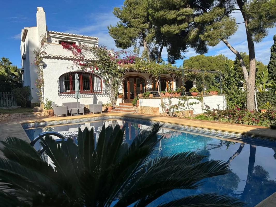 Sale of independent chalet in Calle del Eucaliptus, Jávea/Xàbia
photo 3