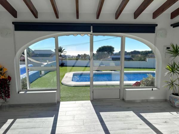 Chalet independiente en venta en Benimeit-Tabaira, Moraira
photo 1