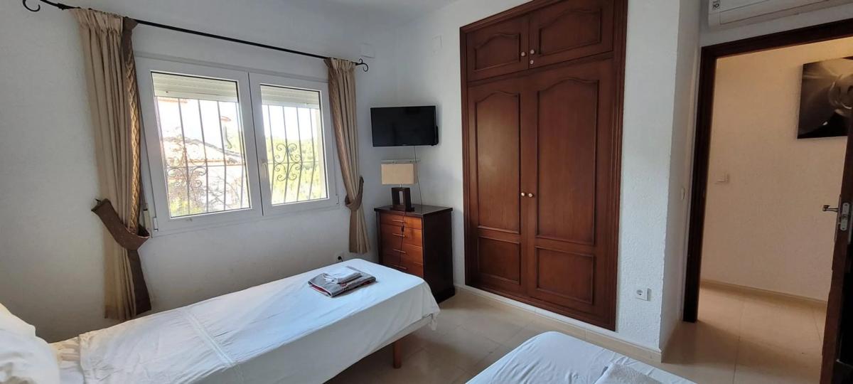 Venta de chalet independiente en Calle de Mirabarques, 35, Pedreguer
photo 2