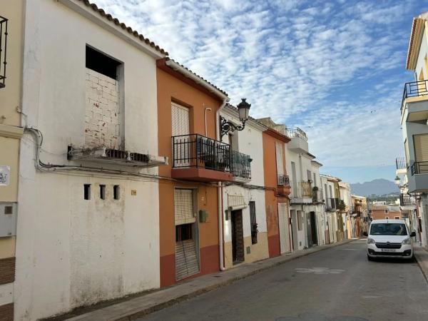Chalet independiente en venta en Teulada, Teulada
thumbnail 1