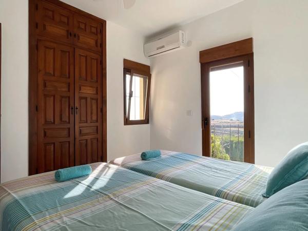 Chalet independiente en venta en Teulada, Teulada
thumbnail 1