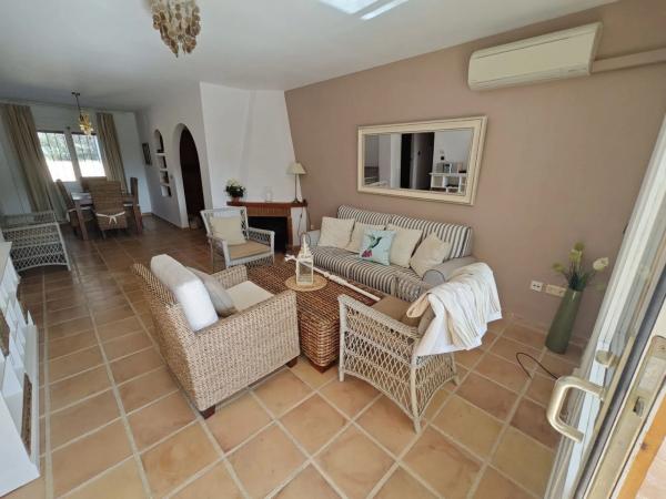 Apartment for sale in  Zona l'Olla, Altea photo 2