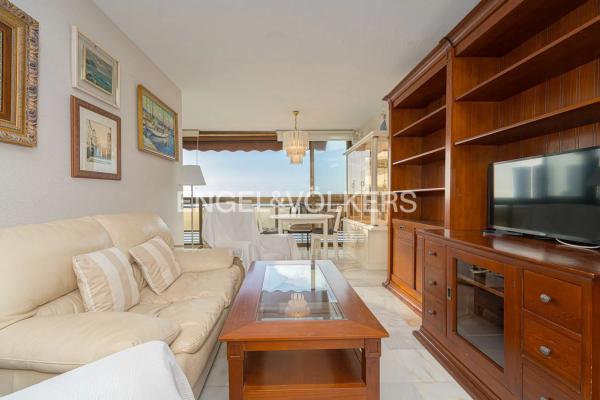 Продажа квартиры на Avenida de Madrid, 20, Бенидорм
photo 1