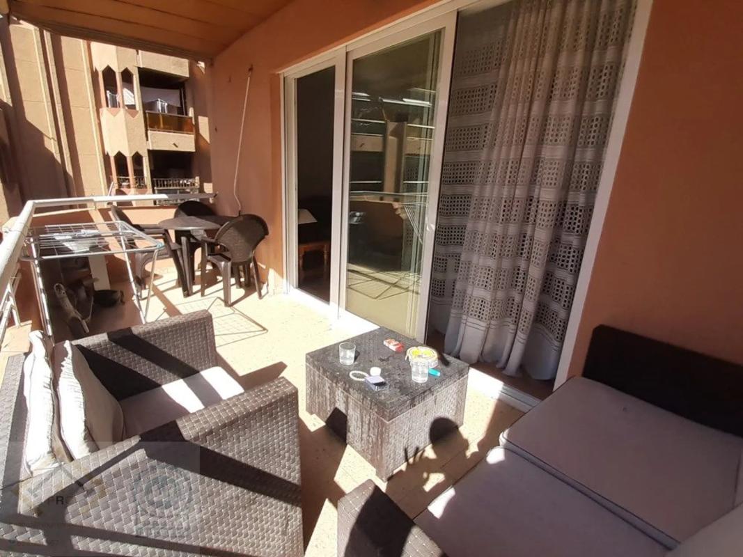 Sale of apartment in Calle del Marqués de Comillas, Benidorm
 photo 2