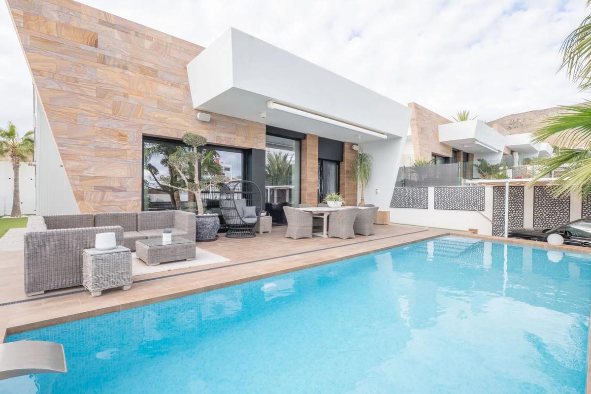 Venta de chalet independiente en Calle de Brasil, Finestrat
 photo 3