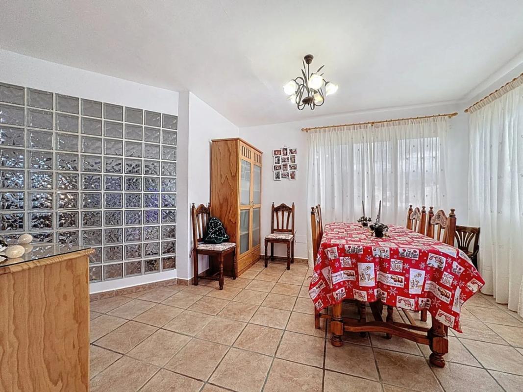 Properties for sale and rent in Spain photo 4