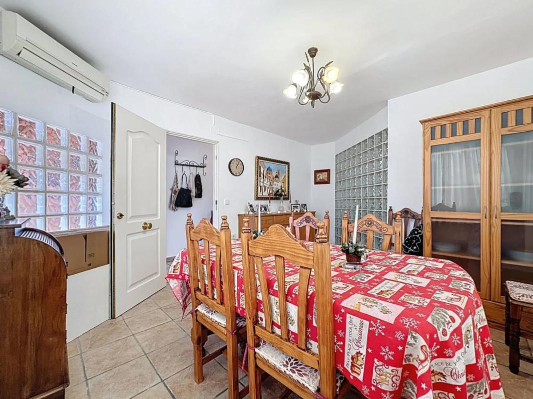 Properties for sale and rent in Spain photo 5